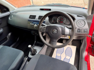 2010 Suzuki Swift 1.3 Sz2 3dr in Red — image 4
