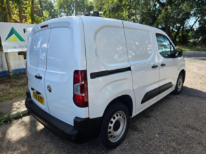2019 Vauxhall Combo 1.6 Turbo D 2300 Edition L1 H1 Euro 6 (s/s) 4dr in White — image 3