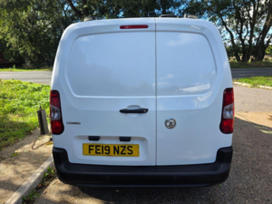 2019 Vauxhall Combo 1.6 Turbo D 2300 Edition L1 H1 Euro 6 (s/s) 4dr in White — image 5