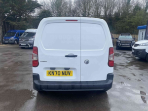 2020 Vauxhall Combo 1.5 Turbo D 2000 Edition Panel Van 4dr Diesel Manual L1 H1 Euro 6 (s/s) (100 Ps) in White — image 5