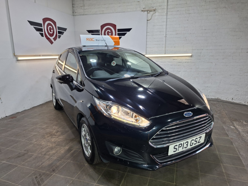 2013 Ford Fiesta 1.6 Tdci Econetic Titanium in Black — image 1