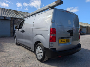 2022 Citroen Dispatch 1.5 Bluehdi 1000 Enterprise Pro M Fwd 2 Euro 6 (s/s) 6dr in Grey — image 5