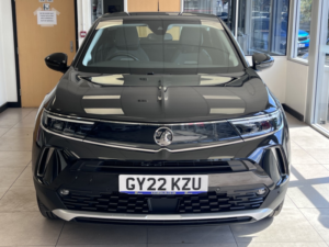 2022 Vauxhall Mokka 1.2 Turbo Elite Premium in Black — image 3