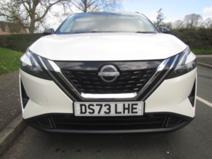 2023 Nissan Qashqai 1.5 H E-Power Kuro Edition - Damaged Cat S - Drive Away in White — image 2