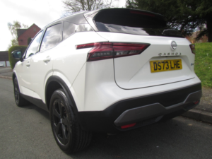 2023 Nissan Qashqai 1.5 H E-Power Kuro Edition - Damaged Cat S - Drive Away in White — image 5