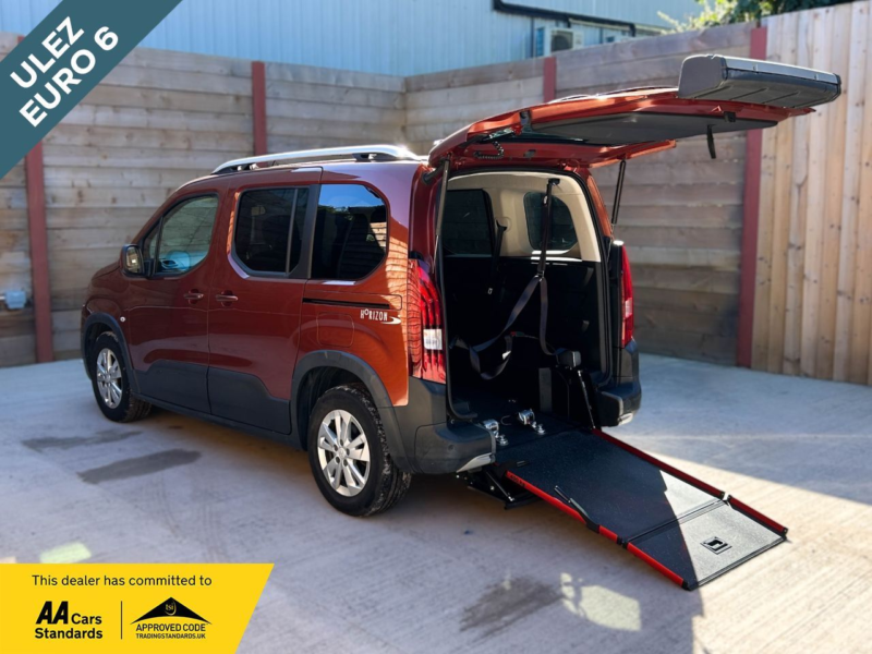 2021 Peugeot Rifter 3 SEAT Petrol Auto Wheelchair Accessible Disabled Access Vehicle Wav in Bronze — image 1