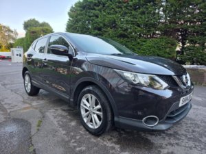 2014 Nissan Qashqai 1.2 Dig-T Acenta Premium 2WD Euro 5 (s/s) 5dr in Black — image 2