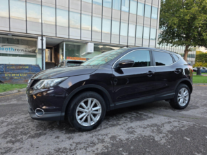 2014 Nissan Qashqai 1.2 Dig-T Acenta Premium 2WD Euro 5 (s/s) 5dr in Black — image 4
