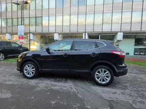 2014 Nissan Qashqai 1.2 Dig-T Acenta Premium 2WD Euro 5 (s/s) 5dr in Black — image 5