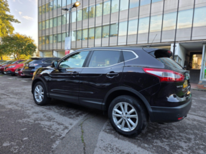 2014 Nissan Qashqai 1.2 Dig-T Acenta Premium 2WD Euro 5 (s/s) 5dr in Black — image 6