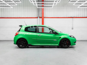 2010 Renault Clio 2.0 Renaultsport Euro 4 3dr in Green — image 2
