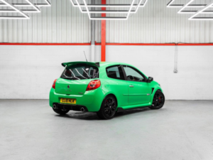 2010 Renault Clio 2.0 Renaultsport Euro 4 3dr in Green — image 3