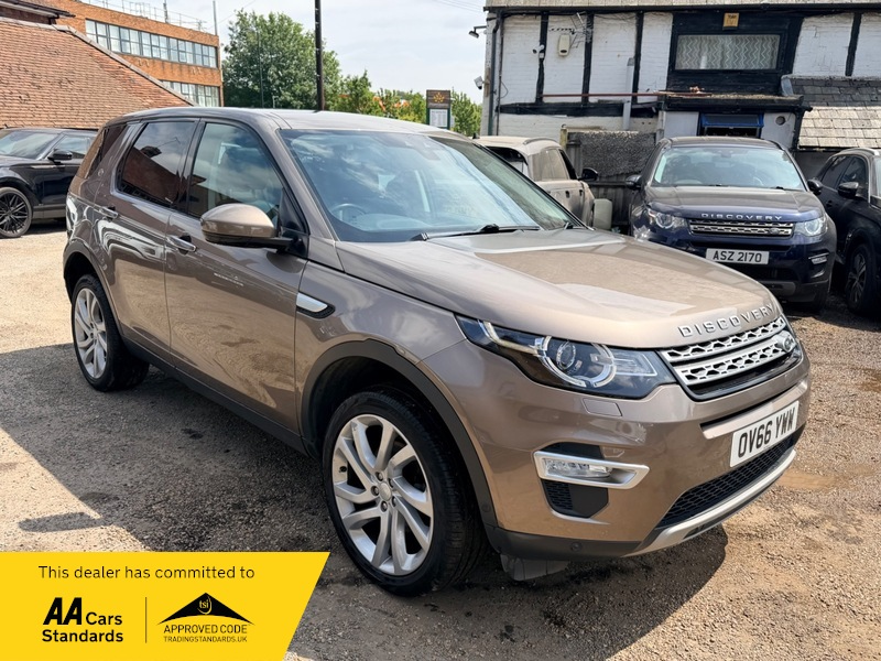 2016 Land Rover Discovery Sport Td4 Hse Luxury in Brown — image 1