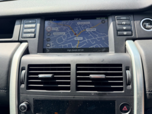 2016 Land Rover Discovery Sport Td4 Hse Luxury in Brown — image 3