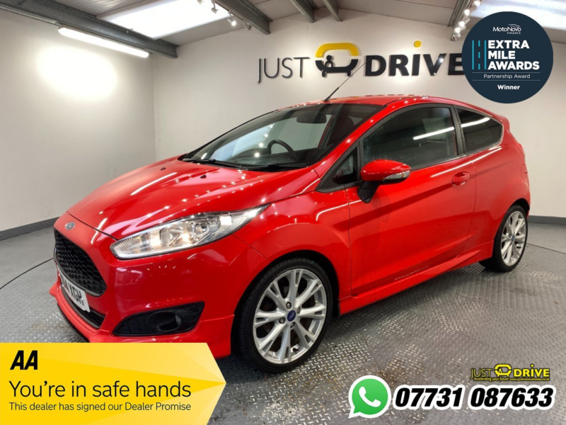 2014 Ford Fiesta 1.0t Ecoboost Zetec S Hatchback 3dr Petrol Manual Euro 5 (s/s) (125 Ps) in Red — image 1