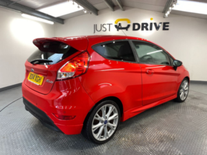 2014 Ford Fiesta 1.0t Ecoboost Zetec S Hatchback 3dr Petrol Manual Euro 5 (s/s) (125 Ps) in Red — image 5