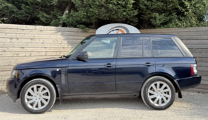 2011 Land Rover Range Rover 4.4 Td V8 Vogue Se in Blue — image 3