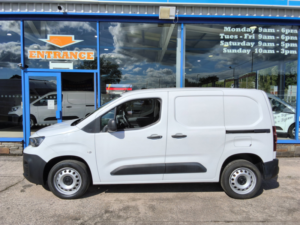 2023 Peugeot Partner 1.5 Bluehdi 1000 Professional Premium + Standard Panel Van 5dr Diesel Manual Swb Euro 6 100 Bhp in White — image 4
