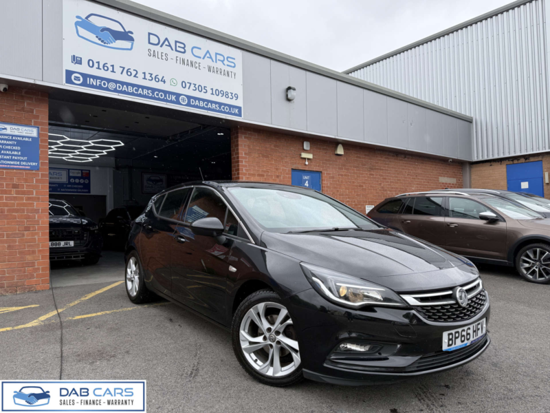 2016 Vauxhall Astra 1.4 Astra Sri 5dr in Black — image 1
