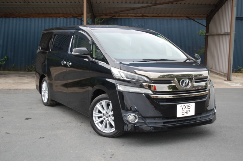 2015 Toyota Vellfire 2.5x Side Descending SEAT Wellcab in Black — image 1
