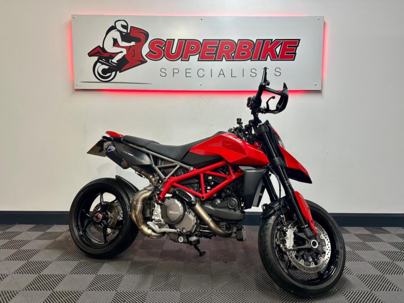 2018 Ducati Hypermotard 950 950 Euro 4 in Red — image 1