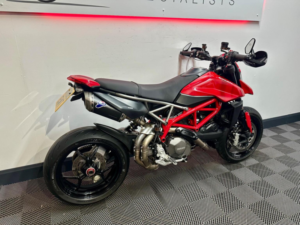 2018 Ducati Hypermotard 950 950 Euro 4 in Red — image 4