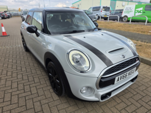 2016 MINI Hatch 2.0 5-Door Hatch Cooper S in Silver — image 2