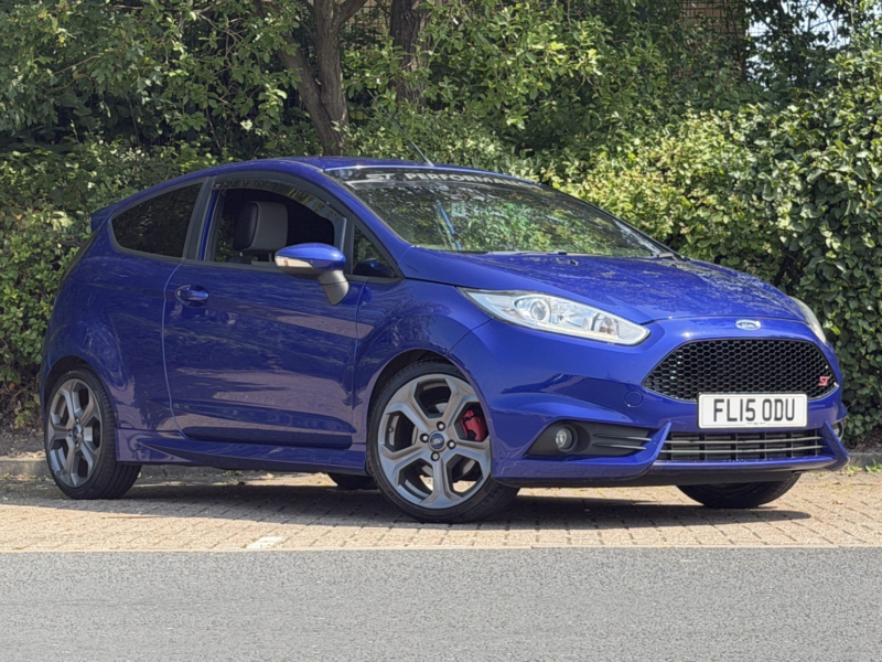 2015 Ford Fiesta 1.6 T Ecoboost St-3 in Blue — image 1