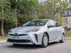 2019 Toyota Prius 1.8 Self-Charging Hybrid Automatic in Silver — image 3