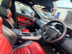 2016 Land Rover Range Rover Evoque Td4 Hse Dynamic in Red — image 3