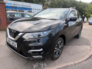 2017 Nissan Qashqai 1.5 Dci N-Connecta Euro 6 (s/s) 5dr in Black — image 4
