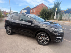 2017 Nissan Qashqai 1.5 Dci N-Connecta Euro 6 (s/s) 5dr in Black — image 6