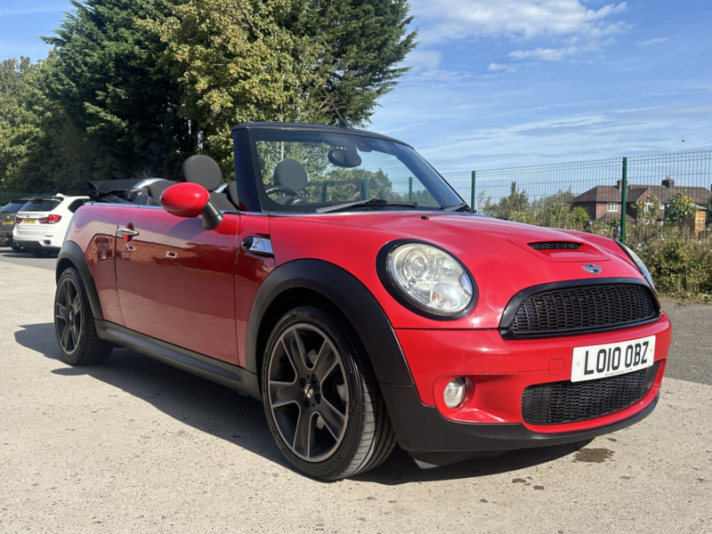 2010 MINI Cooper 1.6 Cooper S Convertible in Red — image 1