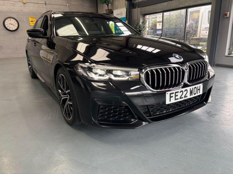 2022 BMW 5 Series 3.0 530d Mht M Sport Touring Steptronic Xdrive Euro 6 (s/s) 5dr in Black — image 1