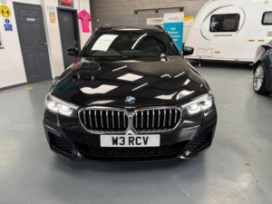 2022 BMW 5 Series 3.0 530d Mht M Sport Touring Steptronic Xdrive Euro 6 (s/s) 5dr in Black — image 5