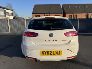 2012 SEAT Leon 1.6 Tdi Ecomotive Cr Se Copa in White — image 6