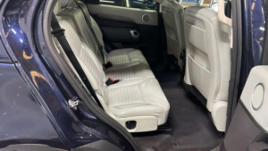 2018 Land Rover Discovery 2.0 Sd4 Hse Luxury Auto 4WD Euro 6 (s/s) 5dr in Blue — image 3