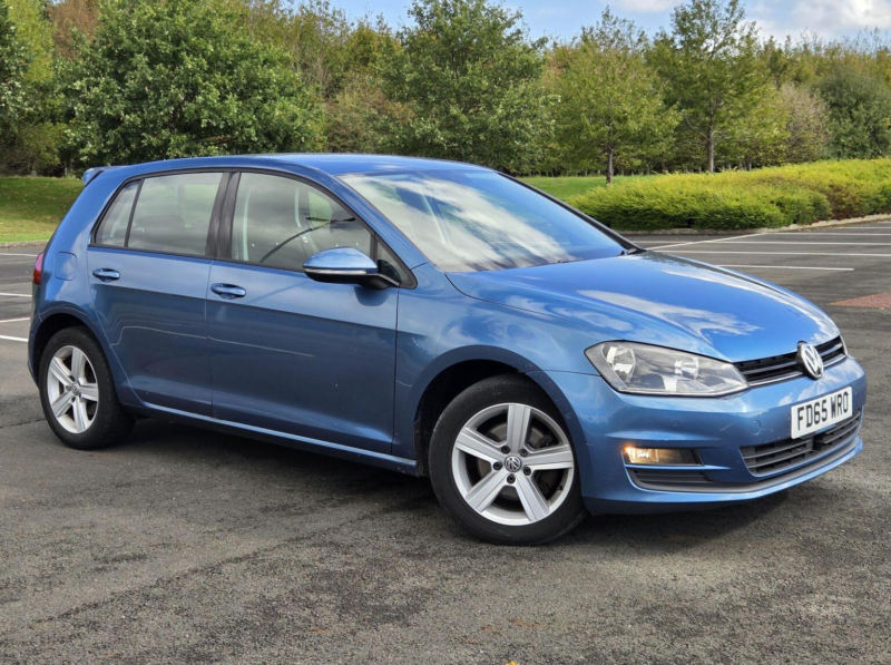 2015 Volkswagen Golf 1.6 Tdi Bluemotion Tech Match Euro 6 (s/s) 5dr in Blue — image 1