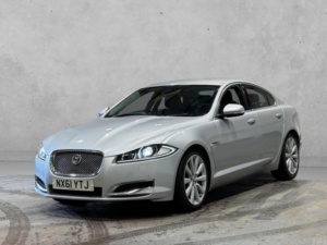 2012 Jaguar Xf 3.0d V6 Premium Luxury Auto Euro 5 4dr in Silver — image 6
