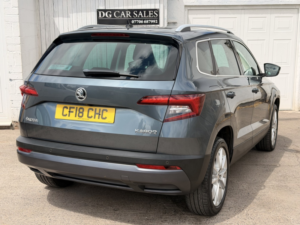 2018 Skoda Karoq 1.6 Tdi Se L in Grey — image 3