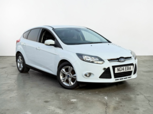 2014 Ford Focus 1.0t Ecoboost Titanium Navigator Hatchback 5dr Petrol Manual Euro 5 (s/s) (125 Ps) in Multicolour — image 6