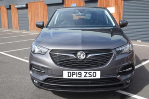2019 Vauxhall Grandland X 1.2 Turbo Se Euro 6 (s/s) 5dr in Grey — image 2