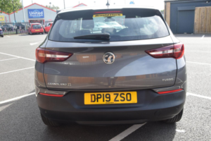 2019 Vauxhall Grandland X 1.2 Turbo Se Euro 6 (s/s) 5dr in Grey — image 6