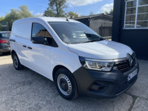 2023 Renault Kangoo 1.5 Dci Blue Energy Ml19 Start in White — image 4