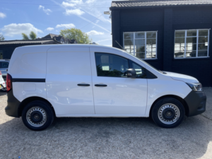 2023 Renault Kangoo 1.5 Dci Blue Energy Ml19 Start in White — image 6