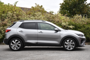 2025 Kia Stonic 1.0 T-Gdi Gt-Line SUV 5dr Petrol Dct Euro 6 (s/s) (98 Bhp) in Grey — image 2