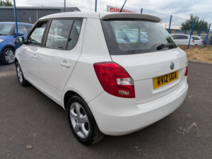 2012 Skoda Fabia 1.4 Mpi Se in White — image 3