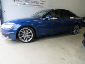 2019 Audi A4 2.0 Tfsi 40 Black Edition S Tronic Euro 6 (s/s) 4dr in Blue — image 3