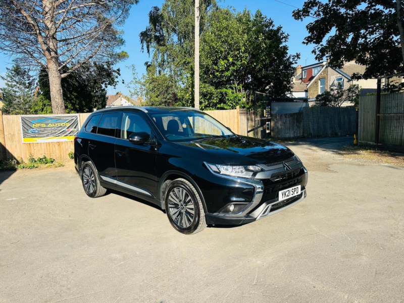2021 Mitsubishi Outlander 2.0 Mivec Design CVT 4WD Euro 6 (s/s) 5dr in Black — image 1
