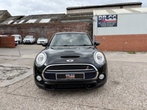 2014 MINI Hatch 2.0 Cooper S 3-Door Hatch in Black — image 2